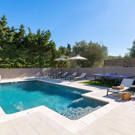 Emmelia Villa *